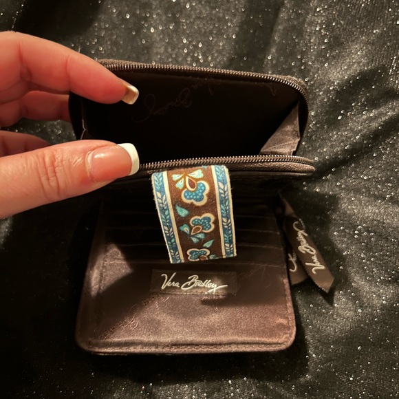 Brown Vera Bradley wallet - Picture 3 of 6